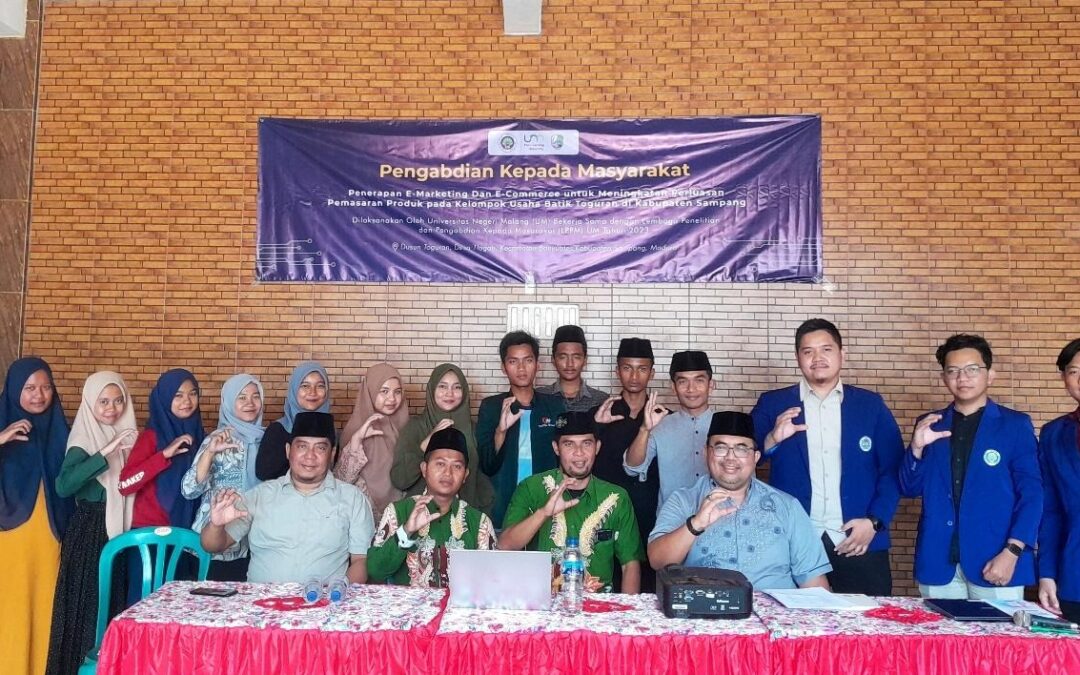 Dorong Pertumbuhan Ekonomi Lokal melalui Penerapan E-Marketing dan E-Commerce pada Usaha Batik Toguran di Kabupaten Sampang